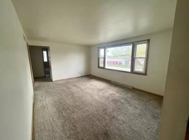 Main picture of 4423 S 13th St