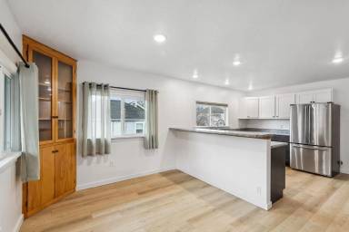 Main picture of 1231 Kennett Ave