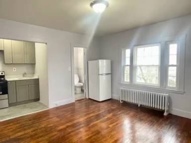 Main picture of 100 Washington St