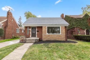 Main picture of 8645 W Outer Dr