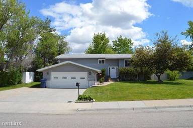 Main picture of 2009 13th St SW