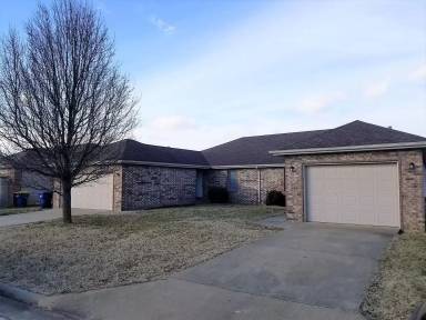 Main picture of 120 Dogwood St