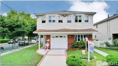 Main picture of 470 Watchogue Rd