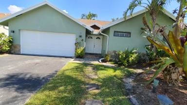 Main picture of 4120 NW 99th Ter