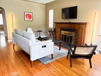 Main picture of 16927 Chandler Park Dr