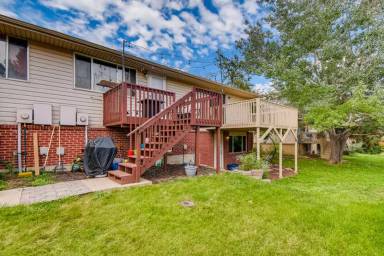 Main picture of 706 W Cleveland Cir
