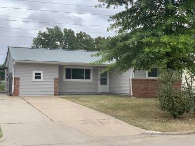 Main picture of 321 S 200th East Ave