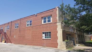 Main picture of 131 S Laura Ave