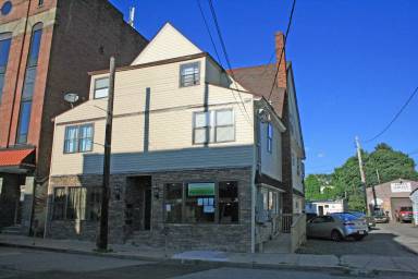 Main picture of 111 Chestnut St