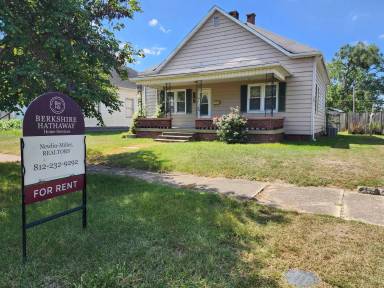 Main picture of 1123 S Main St