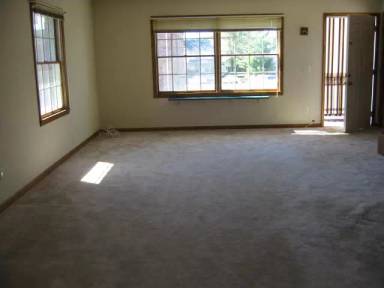 Main picture of 141 Maple St