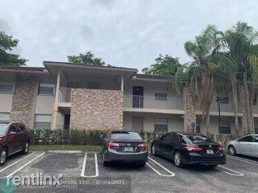 Main picture of 8383 Royal Palm Blvd
