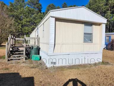 Main picture of 1037 Crystal Blvd