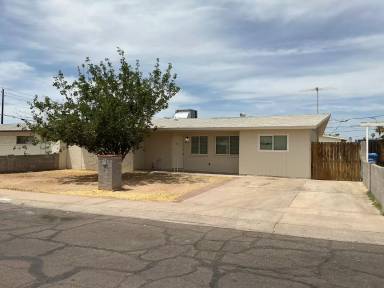 Main picture of 2246 W Sierra St