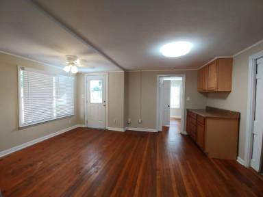 Main picture of 706 W 2nd Ave