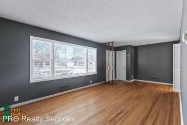 Main picture of 6407 Corvallis Ave N