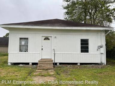 Main picture of 1303 W John Ave