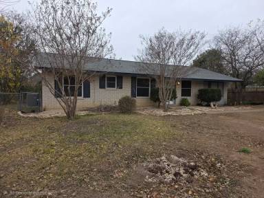 Main picture of 221 Miller St