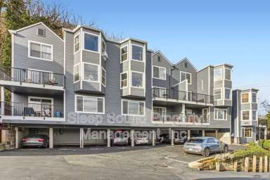 Main picture of 3473 SW Barbur Blvd