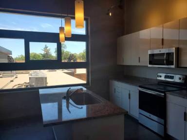 Main picture of 19031 Livernois Ave