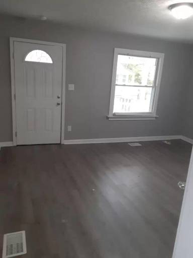 Main picture of 4004 Grand Ave