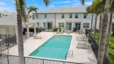 Main picture of 2413 SE Tarvest Way