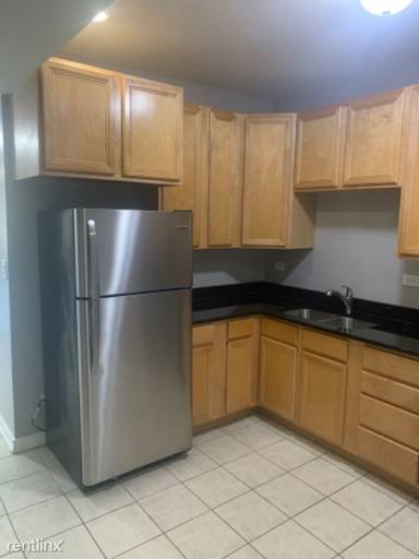 Main picture of 1040 N Monticello Ave