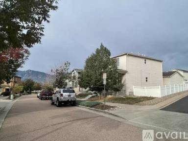 Main picture of 2284 Evesham St