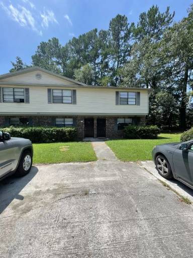 Main picture of 250 Luden Dr