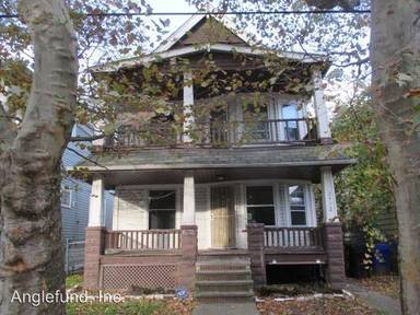 Main picture of 2972 E 67th St