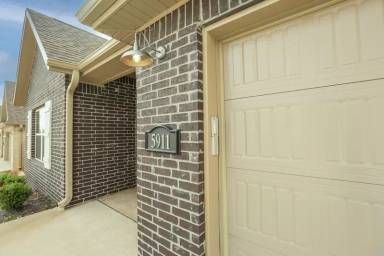Main picture of 5911 SW Gentle Winds Ave