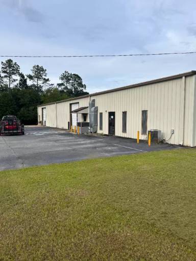 Main picture of 102 Cloverdale Rd