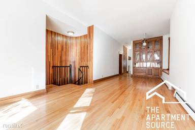 Main picture of 1322 W Barry Ave