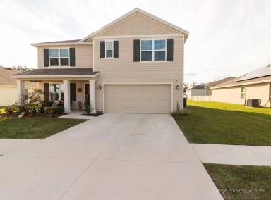 Main picture of 16372 NW 190th St