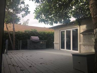 Main picture of 665 Pomona Ave