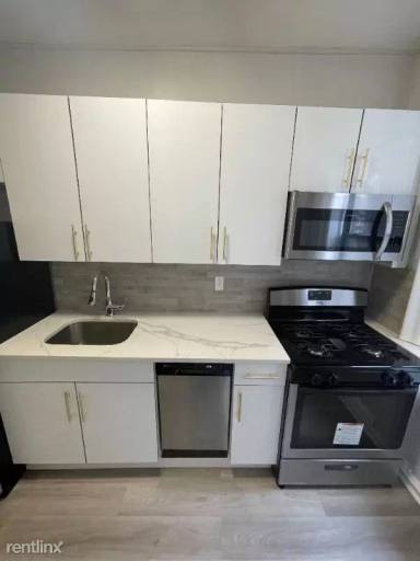 Main picture of 9 Garrison Ave