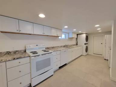 Main picture of 2915 Warren Ave