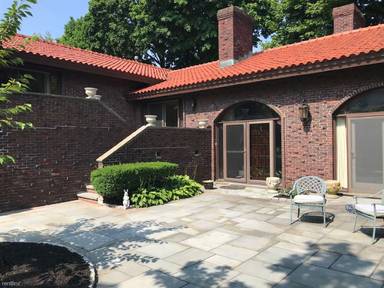 Main picture of 191 Lovell Rd