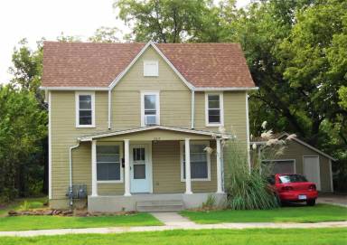 Main picture of 322 S Oakdale Ave