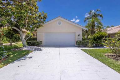 Main picture of 6623 Oakbrooke Cir
