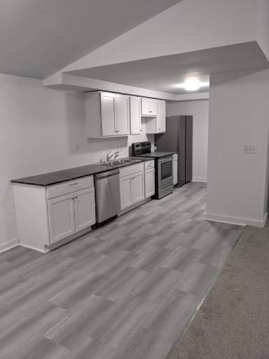 Main picture of 300 Lakeview Ave