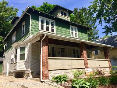 Main picture of 837 Clancy Ave NE