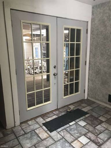 Main picture of 1289 Panama St