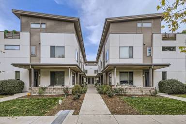 Main picture of 2140 Decatur St