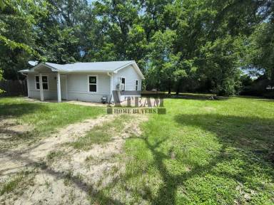 Main picture of 106 N Church St