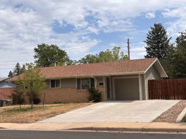 Main picture of 730 34th St