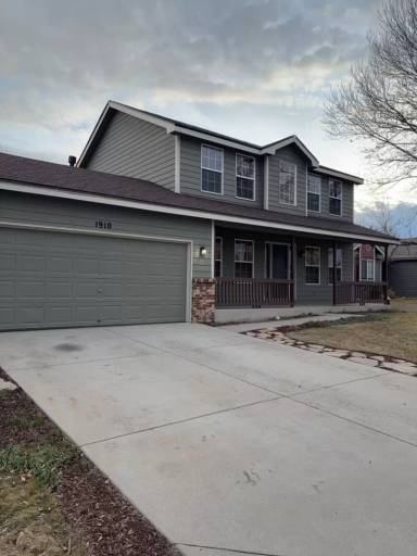 Main picture of 1910 Crestview Dr