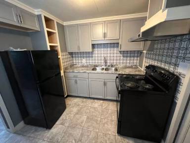 Main picture of 2455 Gervais St