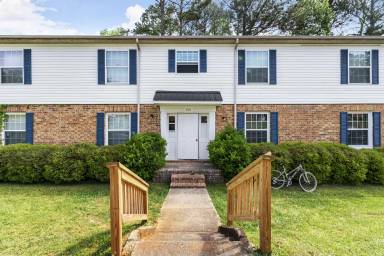 Main picture of Walnut Hills Apartments