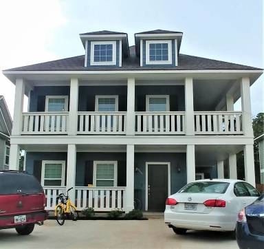 Main picture of 4200 Oaklawn St
